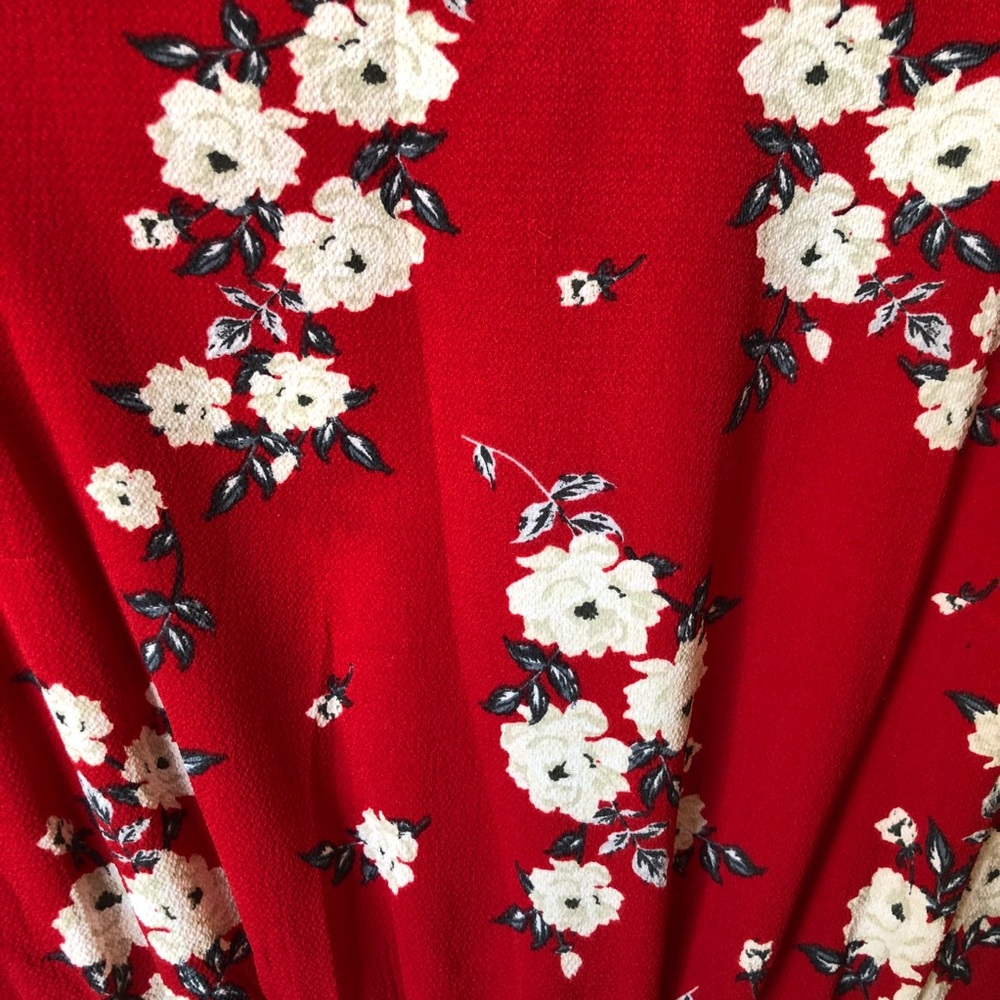 open lace back dress H&M women's wine floral, short sleeve wrap dress size 4  Sol Resale  Boutique
